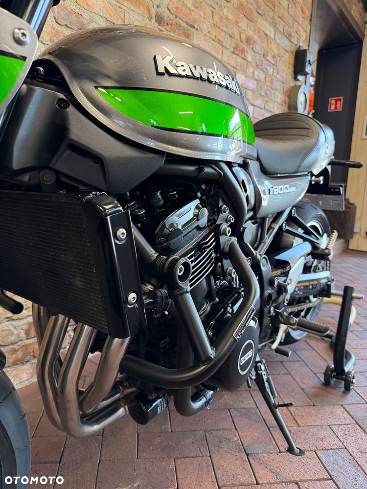 Kawasaki Z 900 RS - 17