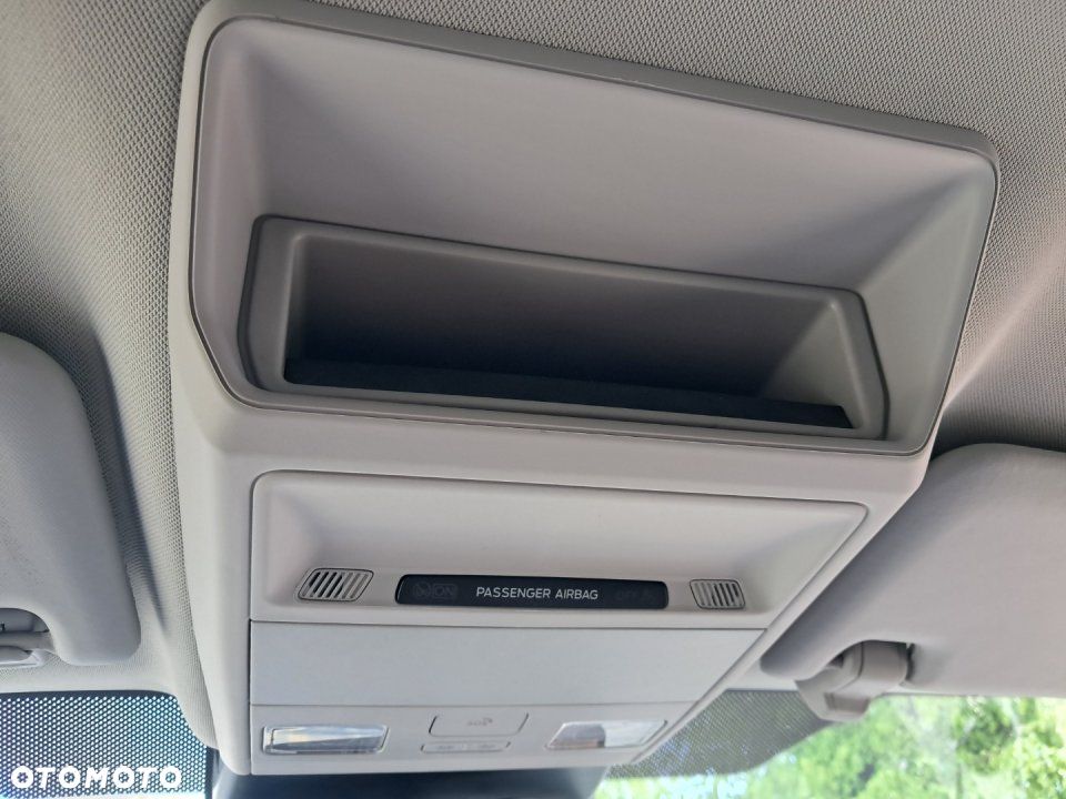 Ford Tourneo Custom - 17