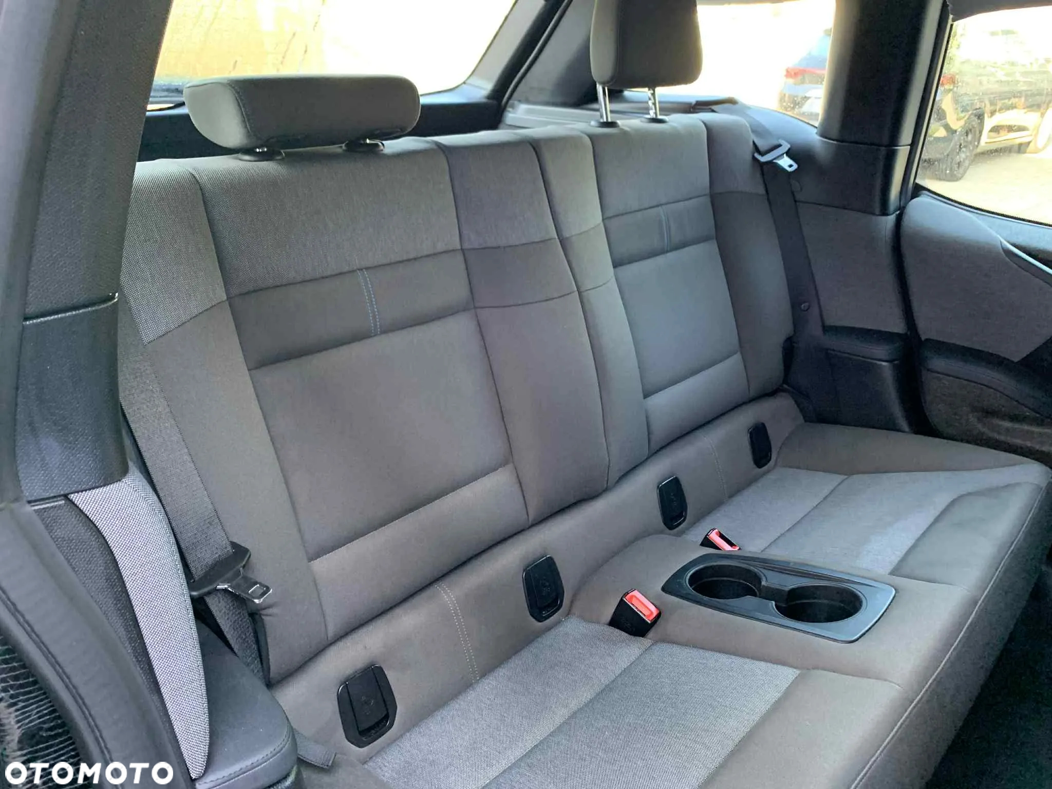BMW i3 (Range Extender) - 16