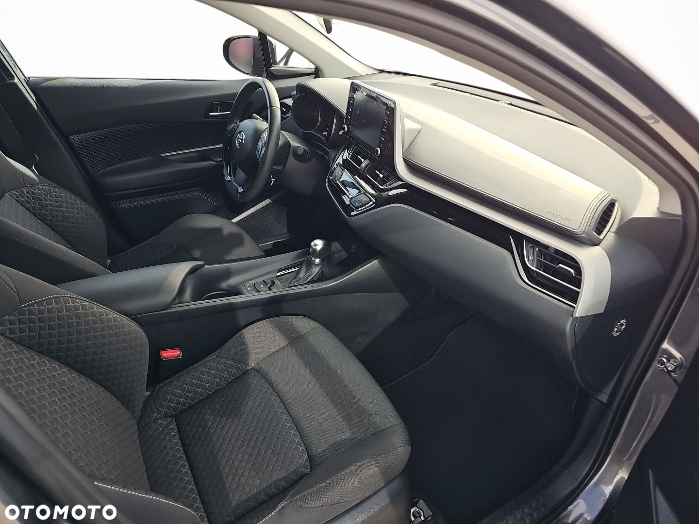Toyota C-HR - 7