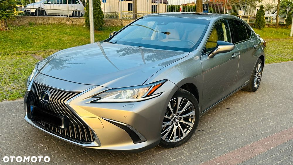 Lexus ES 300h Business Edition + - 12