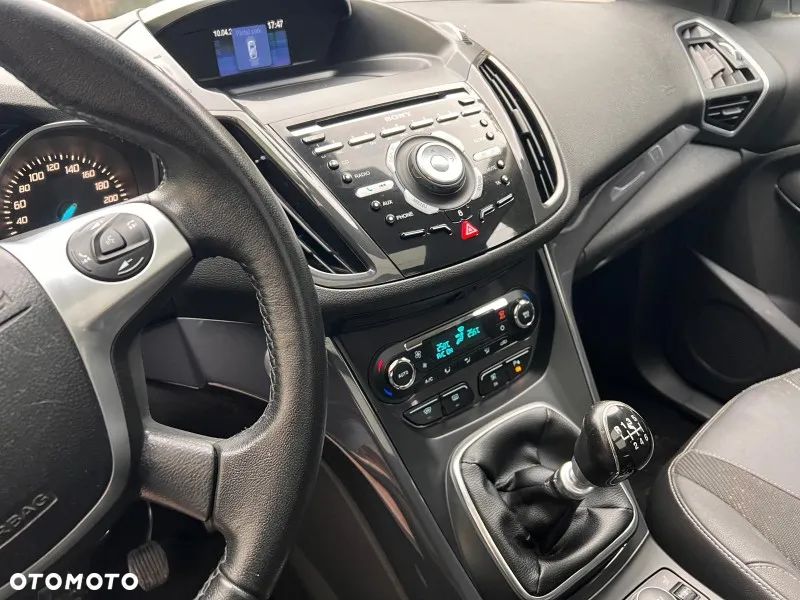 Ford Kuga 2.0 TDCi FWD Titanium - 9