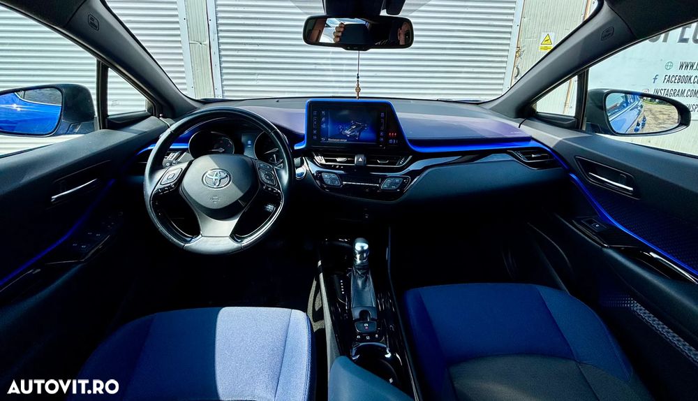 Toyota C-HR Lounge - 4