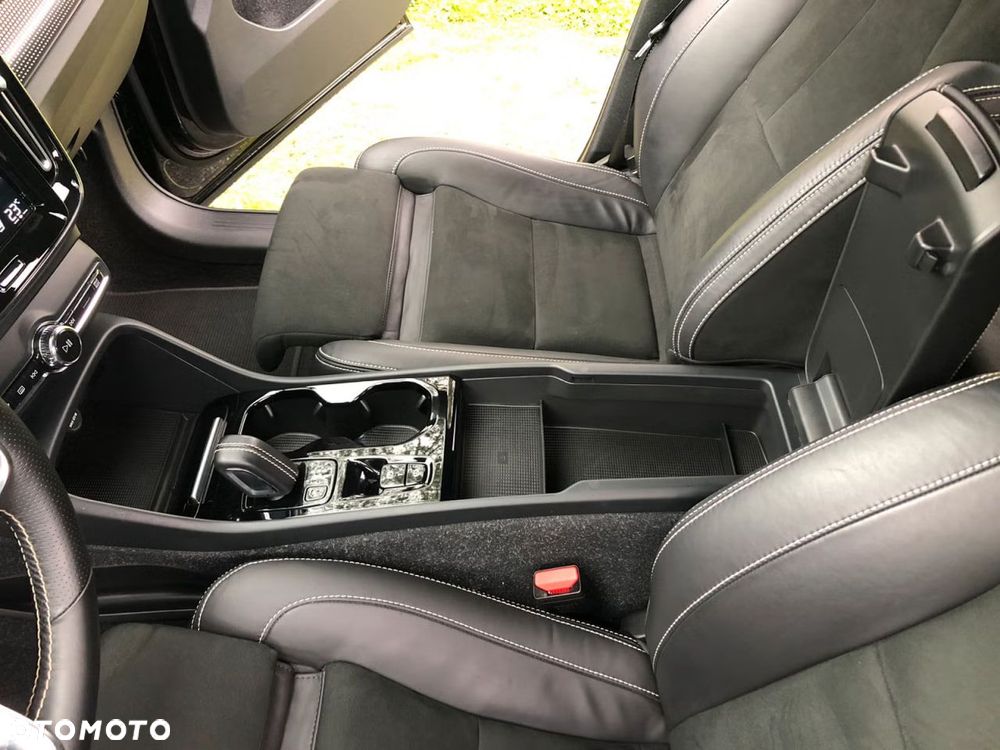Volvo XC 40 T5 Recharge DKG RDesign - 23