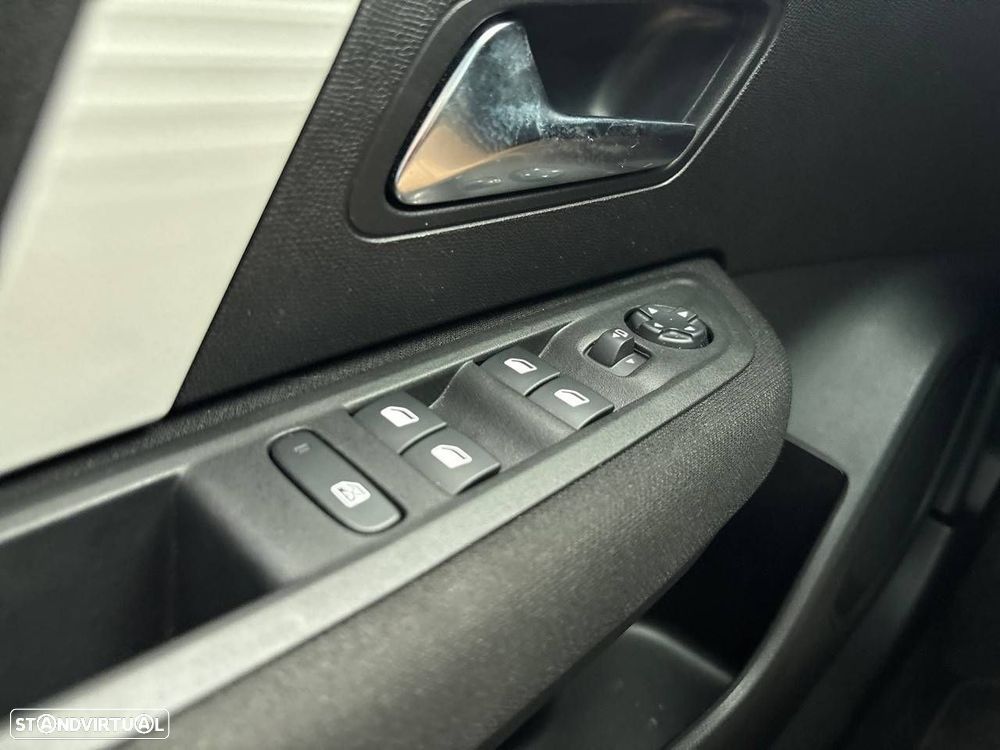 Citroën C4 1.2 Hybrid Plus e-DSC6 - 12