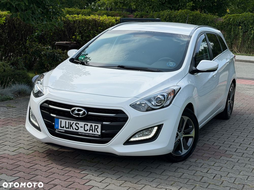 Hyundai i30 blue Kombi 1.4 YES Silver - 1