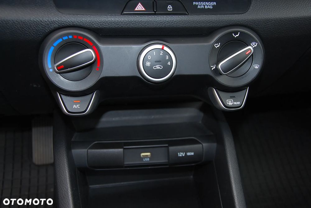 Kia Rio 1.2 M - 32