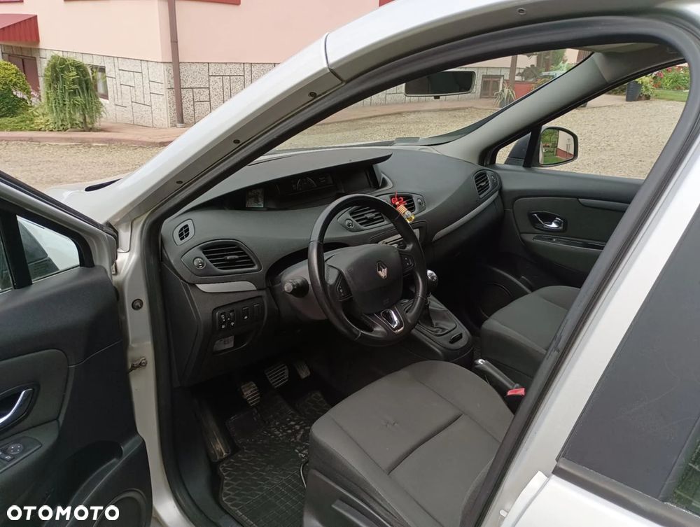 Renault Scenic 1.5 dCi Authentique - 6
