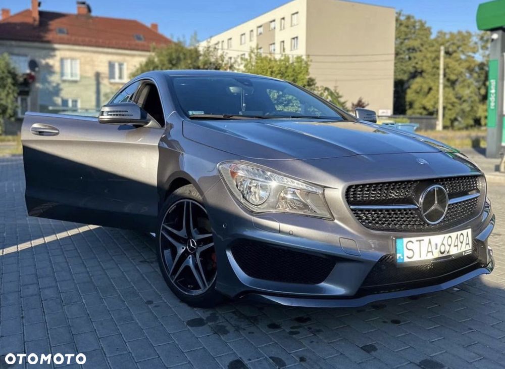 Mercedes-Benz CLA 180 7G-DCT AMG Line - 2