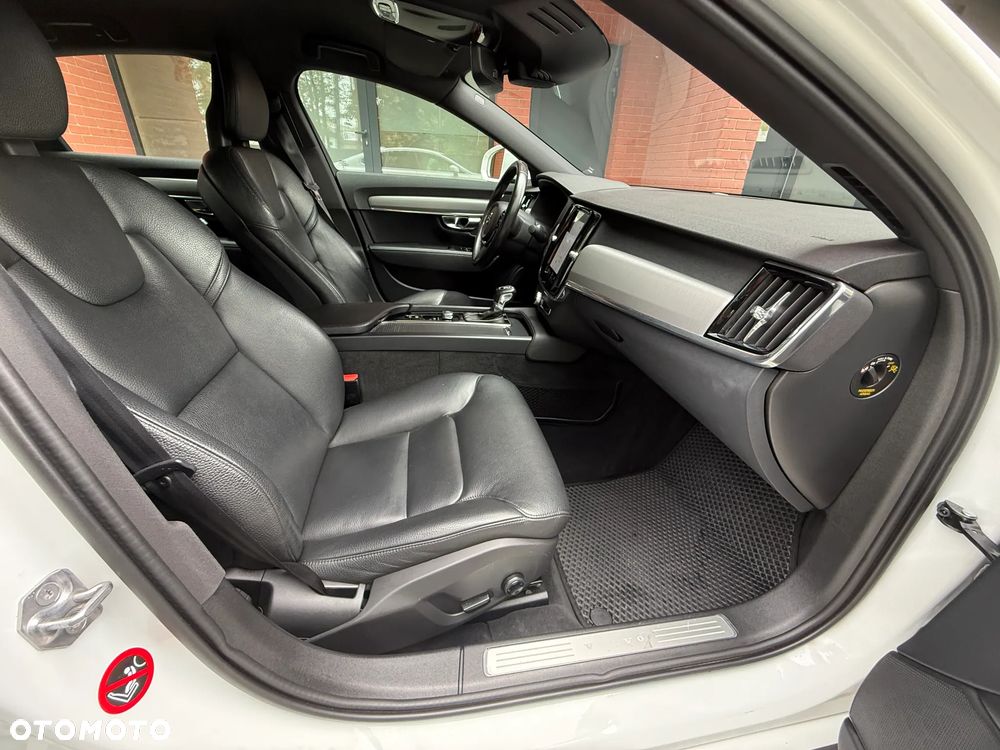Volvo S90 D4 Momentum - 14
