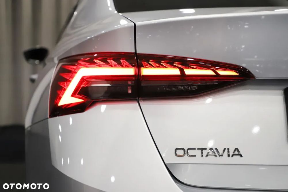 Skoda Octavia 1.5 TSI mHEV Drive Essence DSG - 9