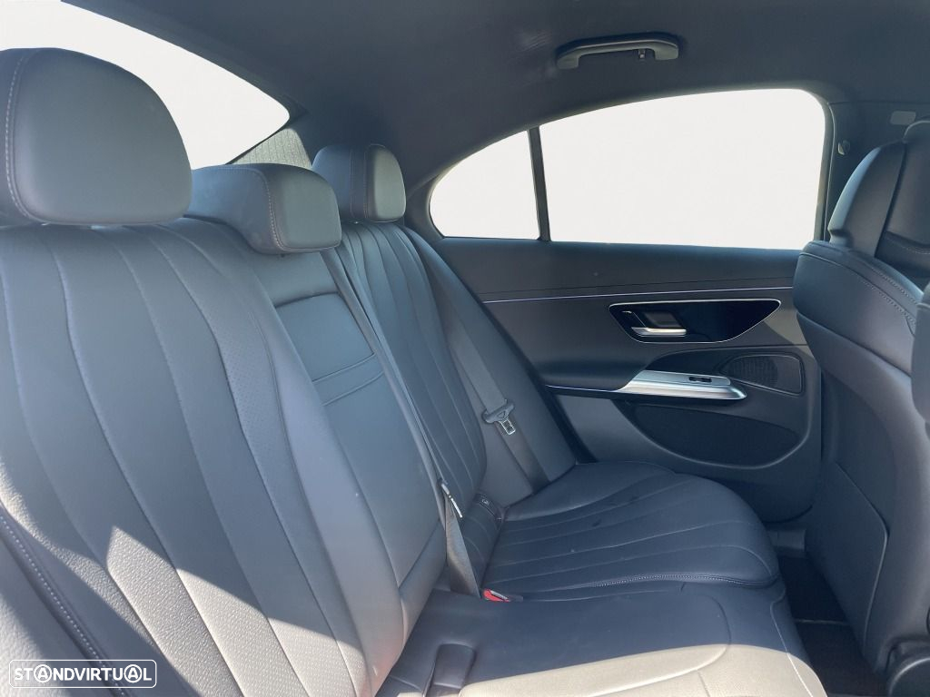 Mercedes-Benz E 220 d - 13
