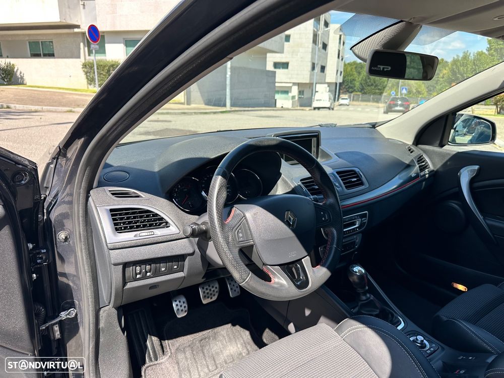 Renault Mégane Sport Tourer 1.5 dCi GT Line SS - 25