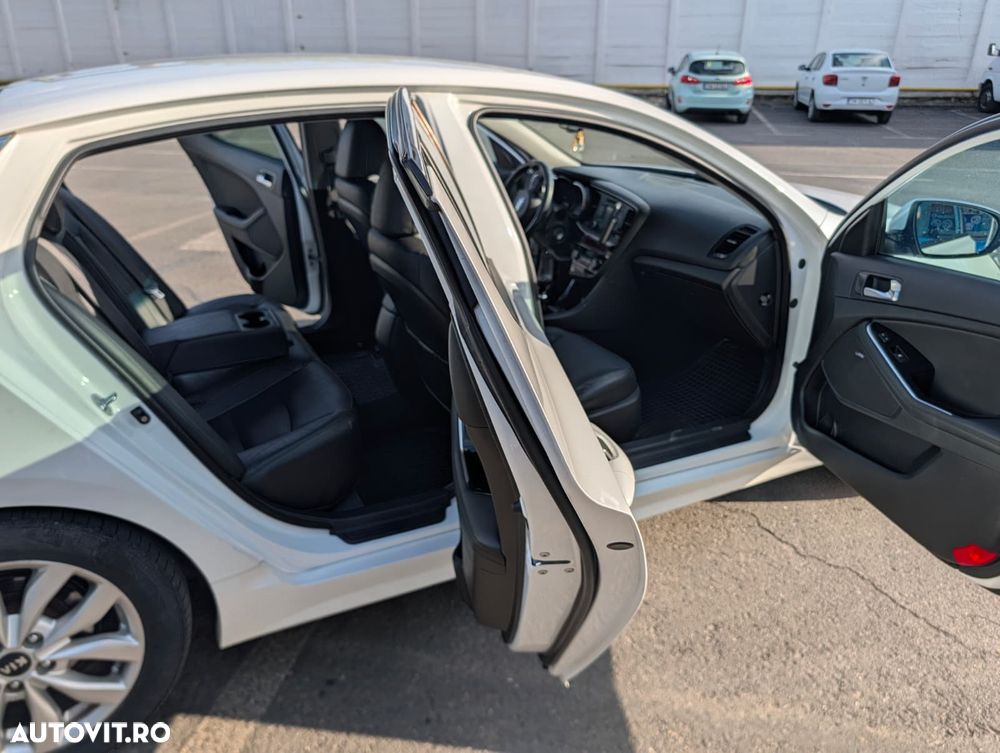 Kia Optima - 11