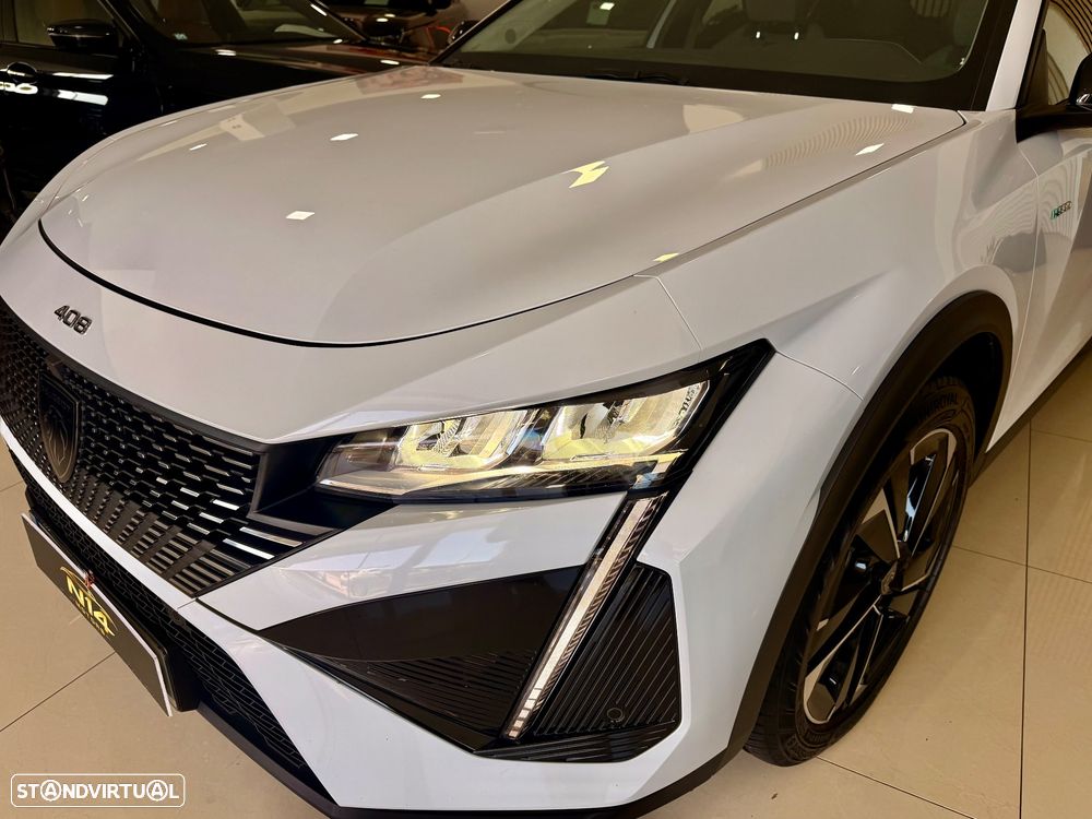 Peugeot 408 1.6 Hybrid Allure e-EAT8 - 36