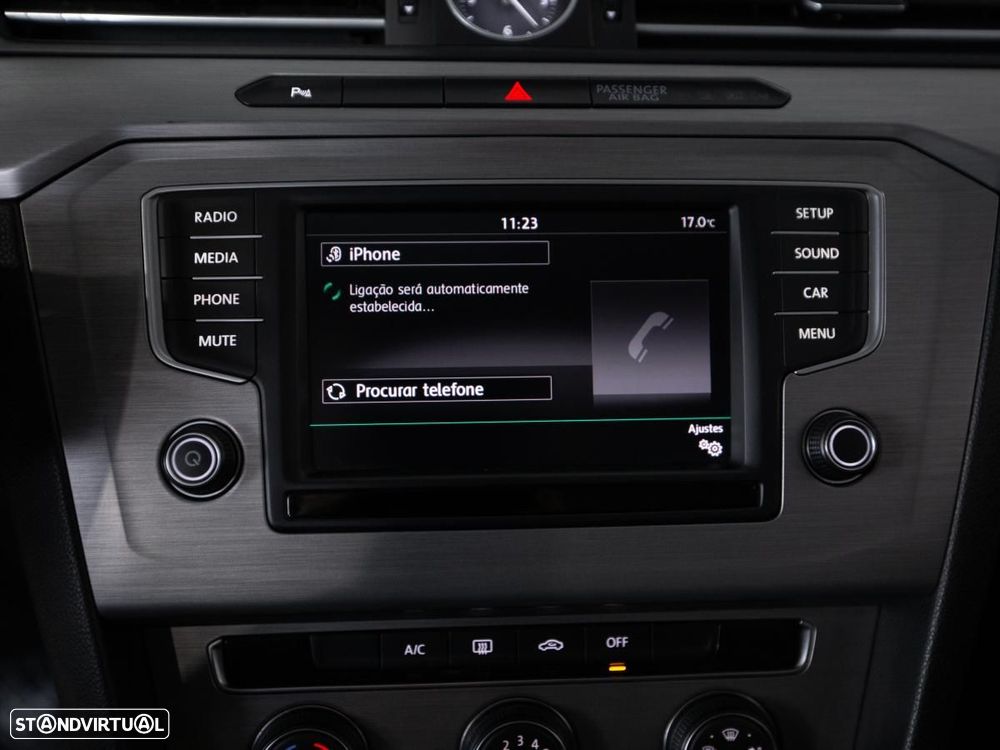 VW Passat Variant - 18