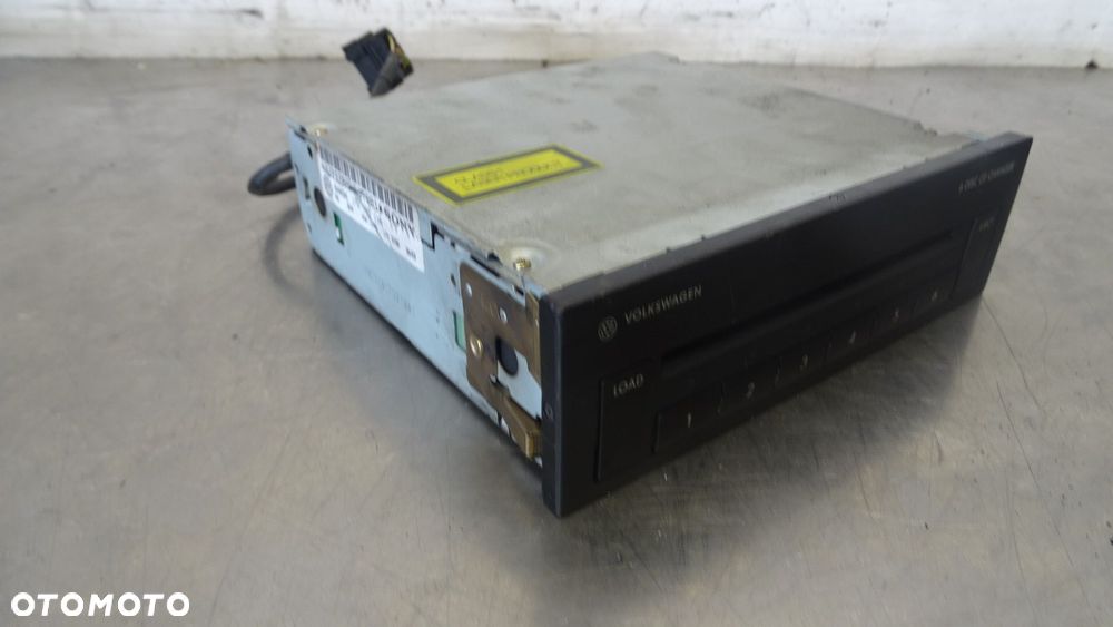 ZMIENIARKA CD VOLKSWAGEN 1T0035110 - 3