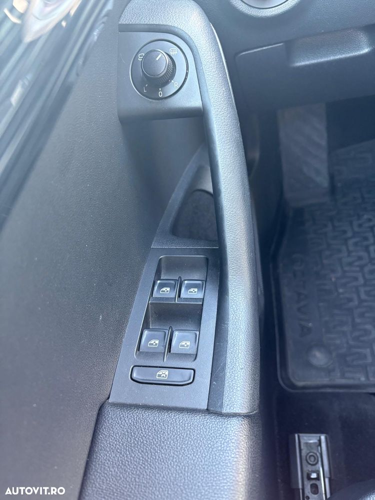 Skoda Octavia 2.0 TDI DSG Ambition - 20