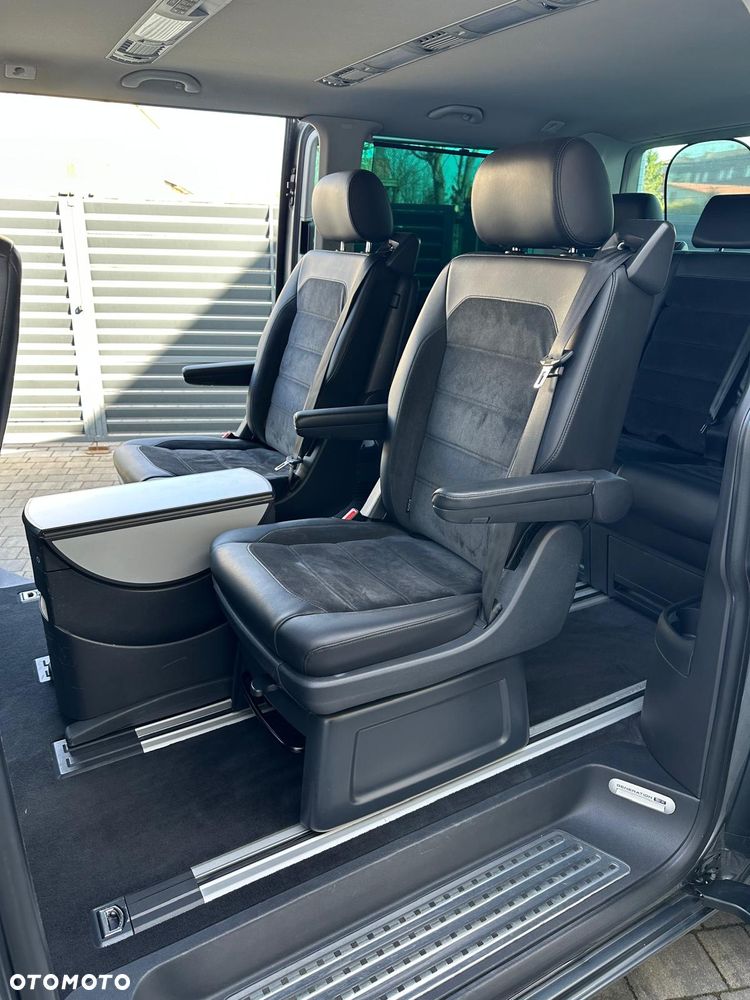 Volkswagen Multivan - 13