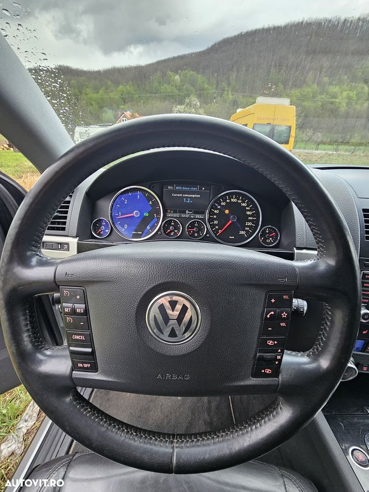 Volkswagen Touareg - 6