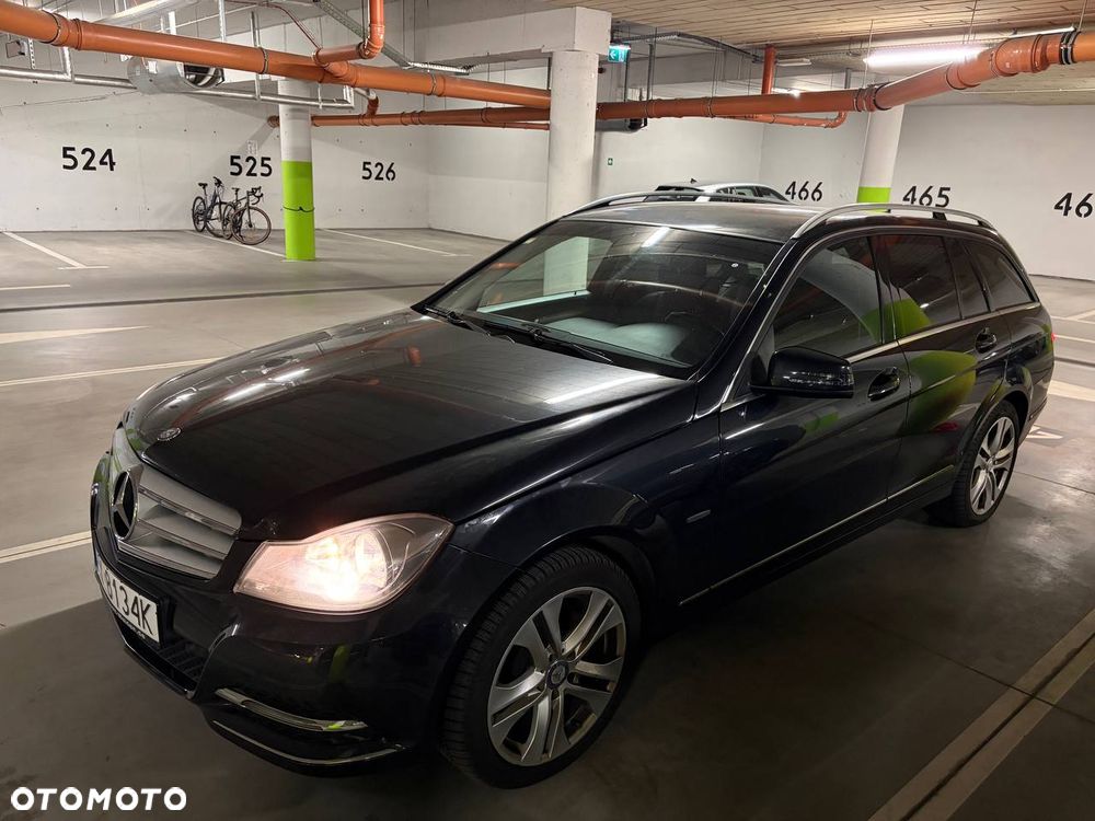 Mercedes-Benz Klasa C 180 CGI BlueEff Avantgarde - 1