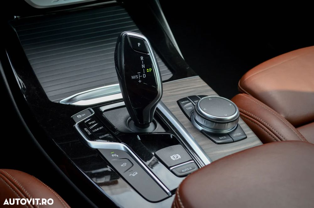 BMW X3 xDrive20d AT Luxury Line - 28