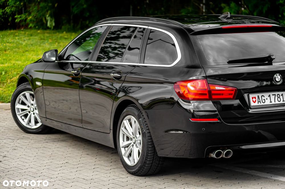 BMW Seria 5 530d xDrive - 10