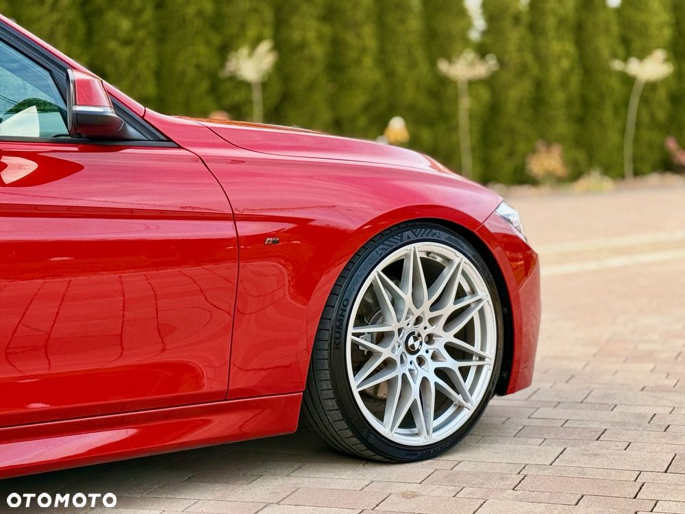 BMW Seria 3 325d M Sport - 11