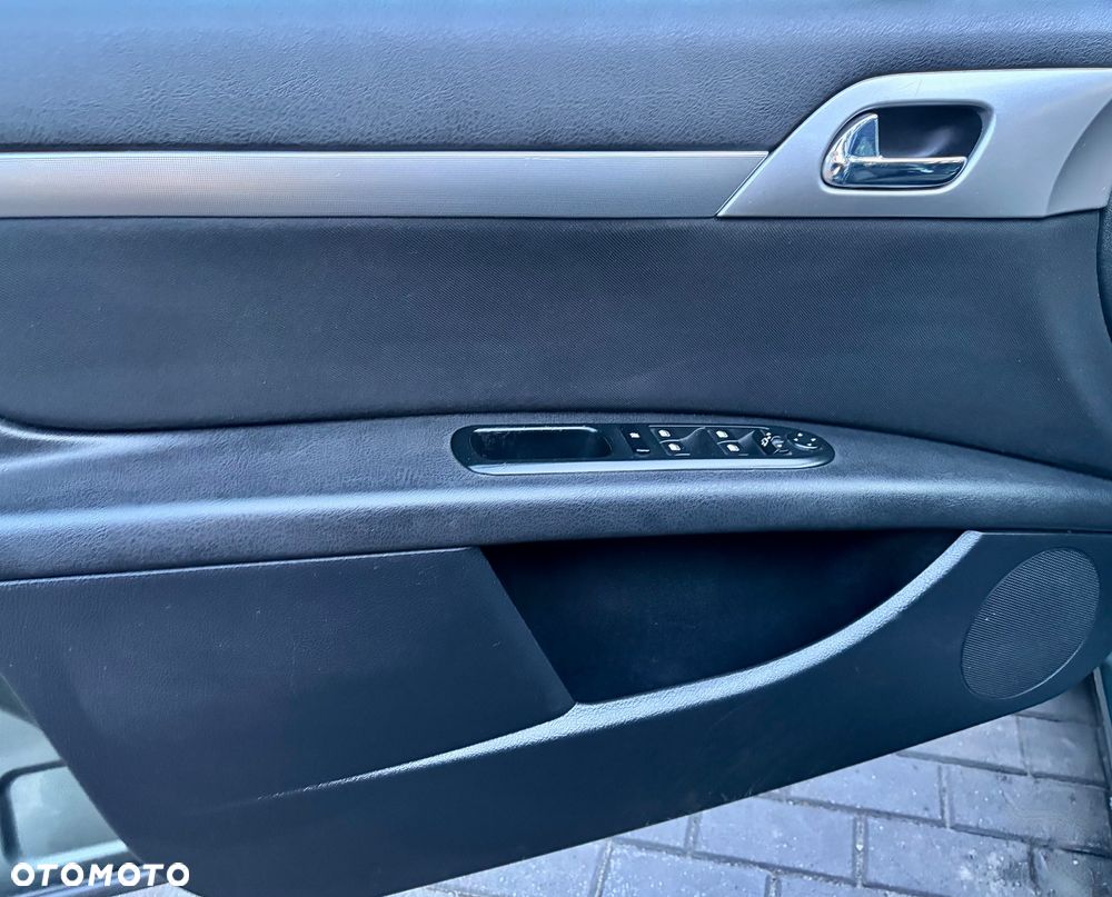 Peugeot 407 HDi 135 Automatik Premium - 19