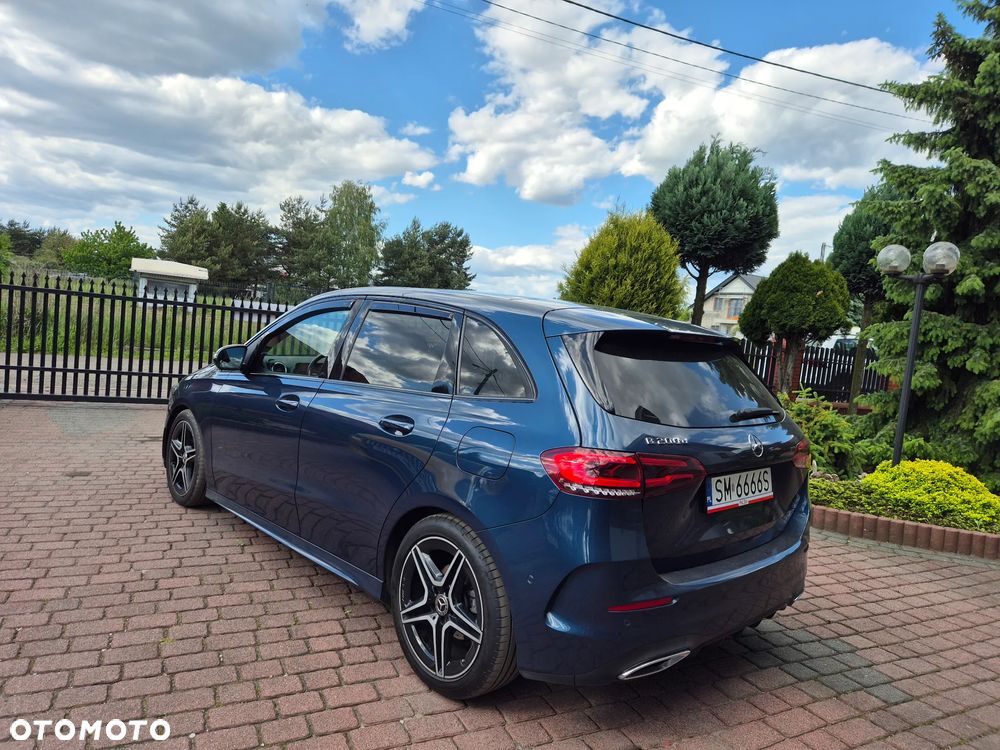 Mercedes-Benz Klasa B 200 d AMG Line 8G-DCT - 11