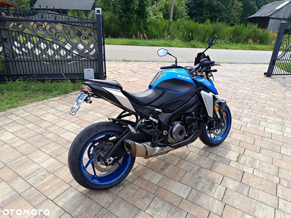 Suzuki GSX 1000 - 10
