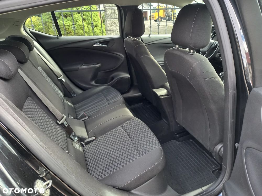 Opel Astra V 1.4 T GPF Dynamic - 4