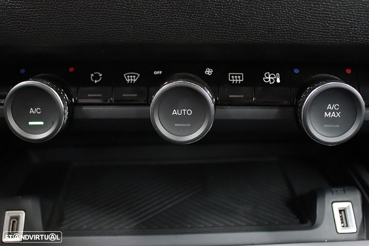 Citroën C4 1.2 PureTech Plus EAT8 - 14