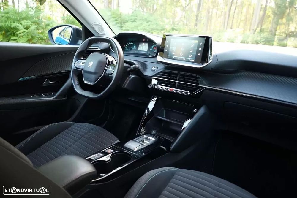 Peugeot e-2008 Style - 19
