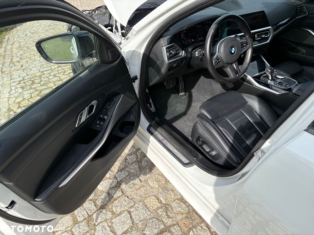 BMW Seria 3 M340i xDrive sport - 11