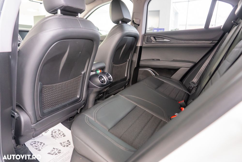 Alfa Romeo Stelvio 2.0 Turbo 16V AT8-Q4 B-Tech - 28