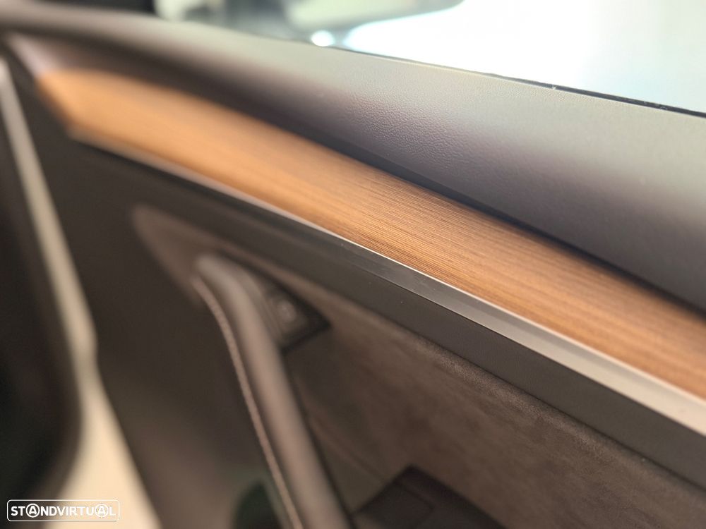 Tesla Model Y Standard - 19