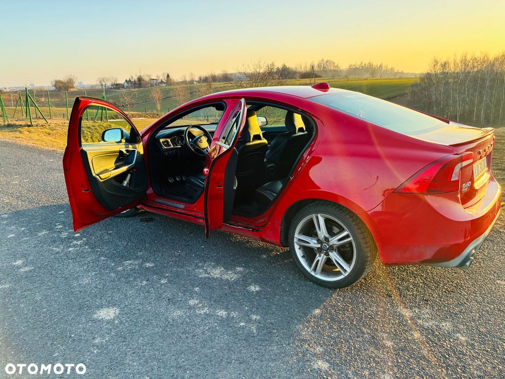 Volvo S60 T3 R-Design Momentum - 6