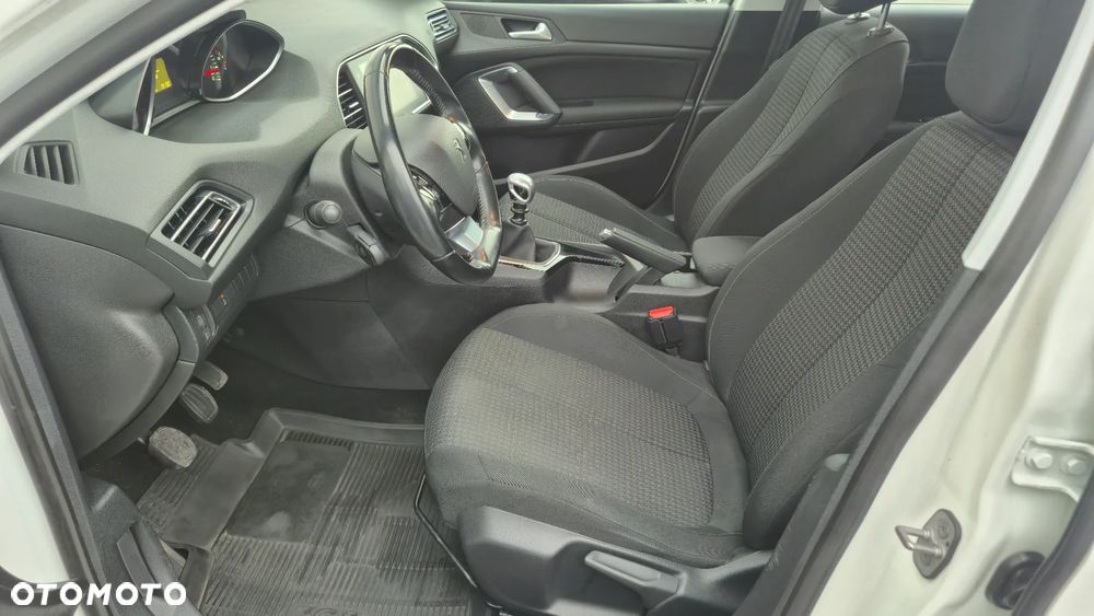 Peugeot 308 1.2 PureTech Style S&S - 10