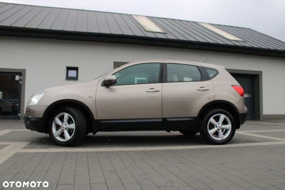Nissan Qashqai 2.0 dCi 4 x 4 DPF tekna - 4