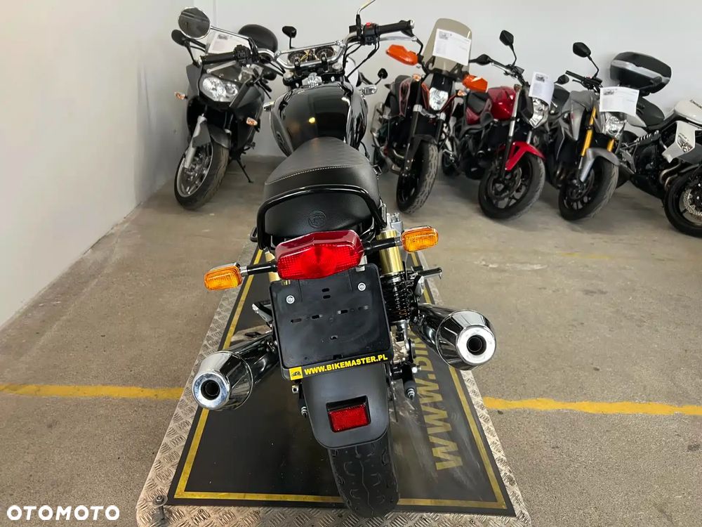 Royal Enfield Interceptor - 7