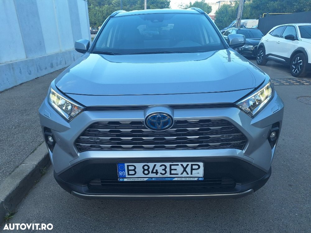 TOYOTA RAV4 2024