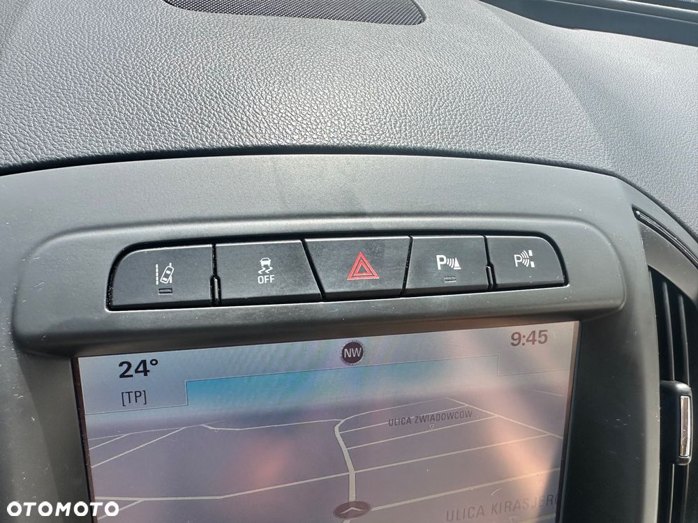Opel Insignia - 17