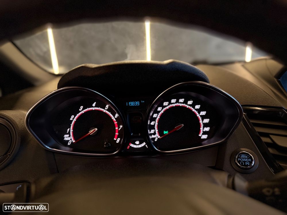 Ford Fiesta 1.6 EcoBoost c/ Pack Pele Desportiva ST - 28