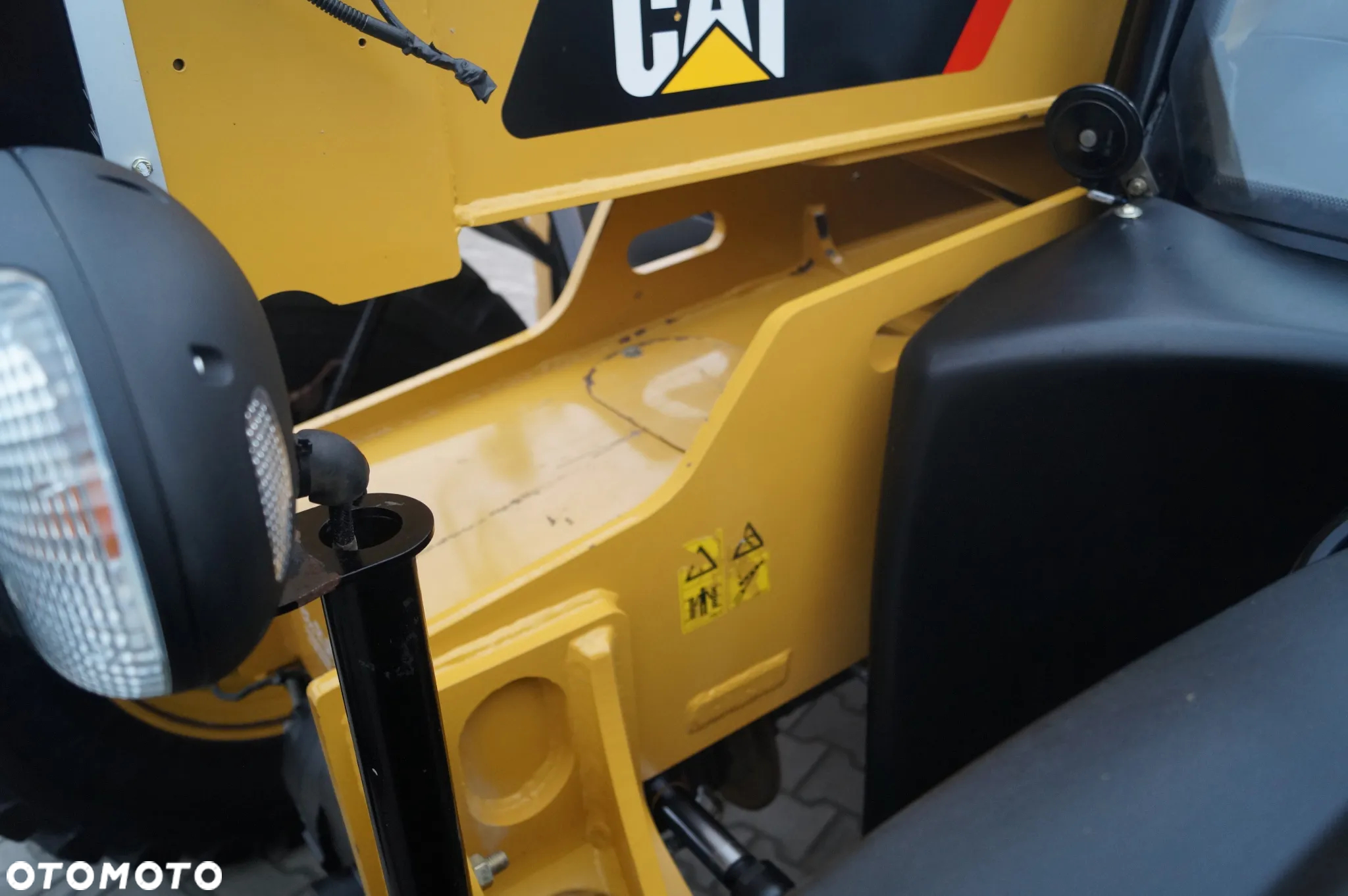 Caterpillar Cat TH 337C - 36