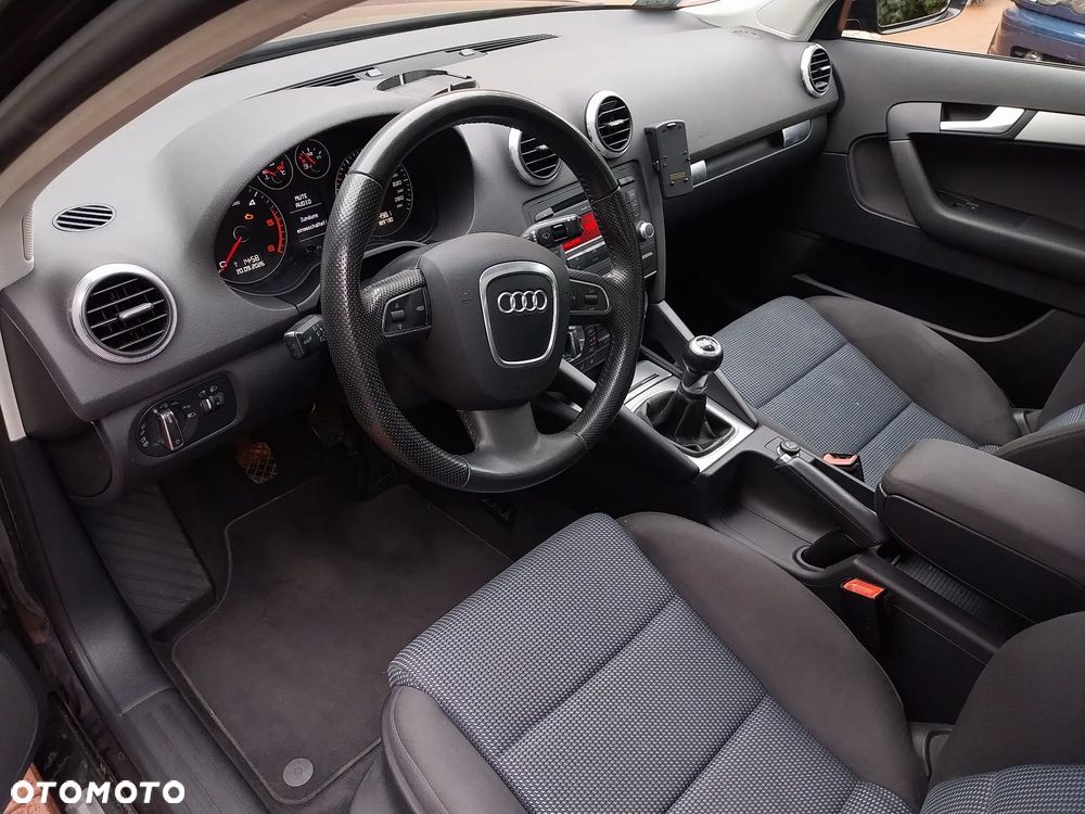 Audi A3 Sportback - 6