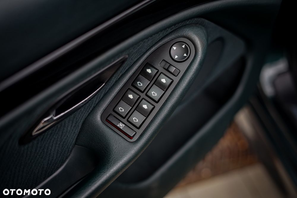 BMW Seria 5 525i - 21