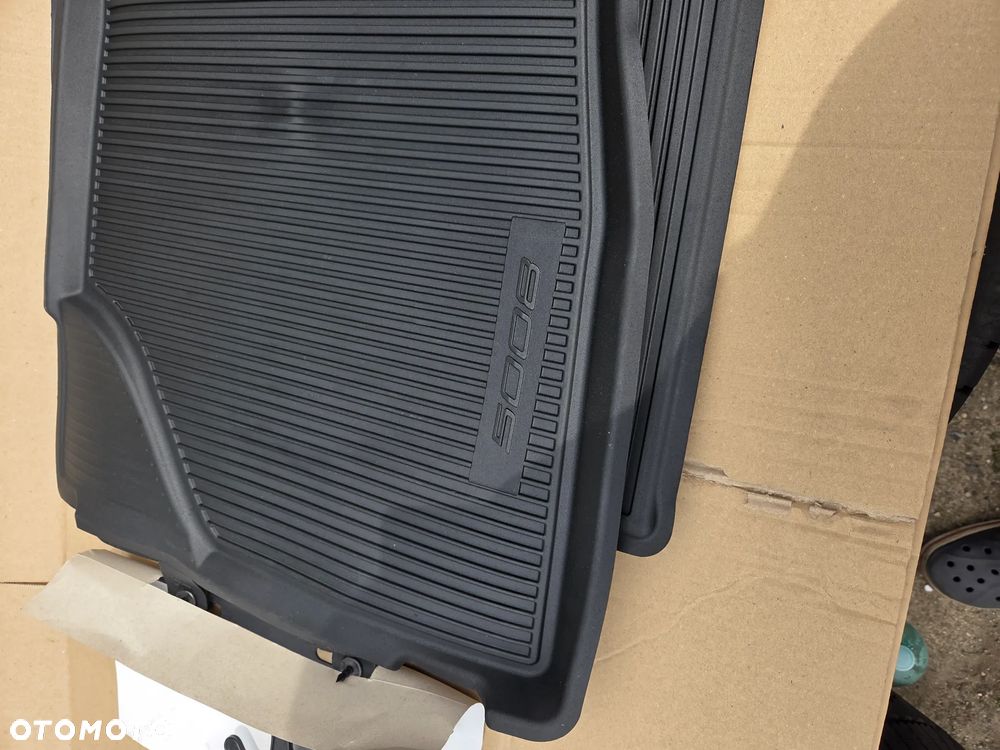 Komplet dywaników gumowych Peugeot E-5008 P74 5008 Plug-in Hybrid P74 1692436280 - 2