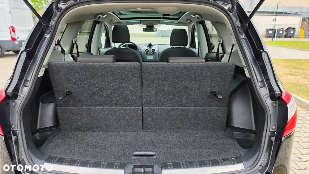 Nissan Qashqai+2 - 17