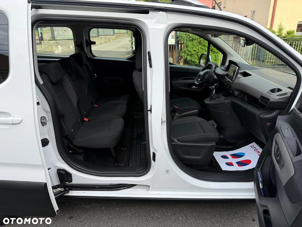 Peugeot Rifter Long 1.2 PureTech Allure S&S (7-os.) - 17